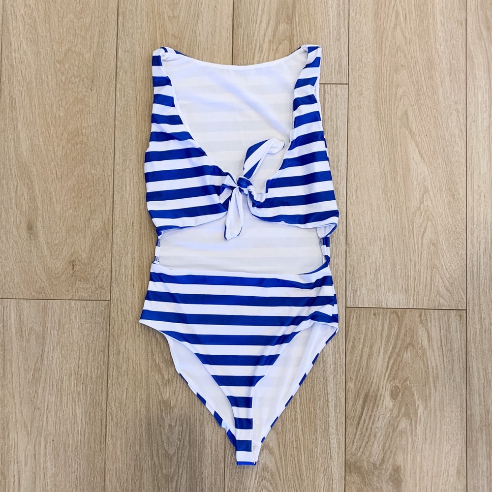 One piece swimsuit